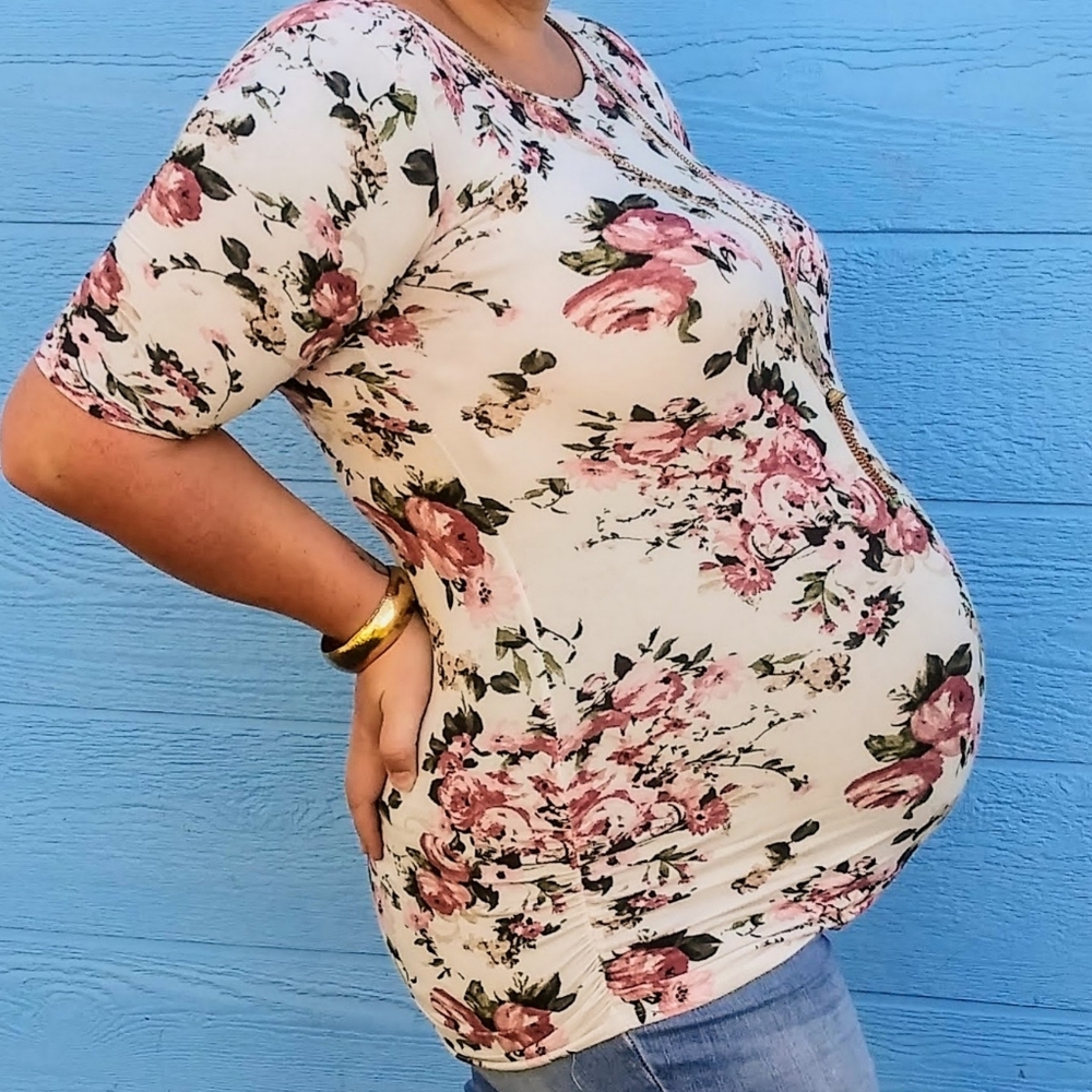 Floral maternity shirt- Fits like a large